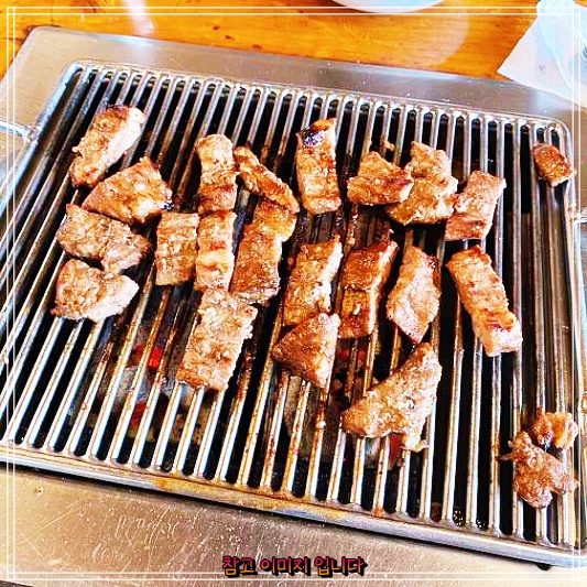  생방송투데이 이슈: 쌍문동 쌍문역 통나무집 맛있는 곳으로 놓치지 말아야 할 돼지갈비 그리고 왕갈비 이동갈비 맛집