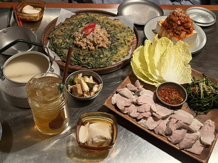  존앤마크 밖에서 보는 것과 달리 반전 있는 안주 맛집 동묘 한식주점