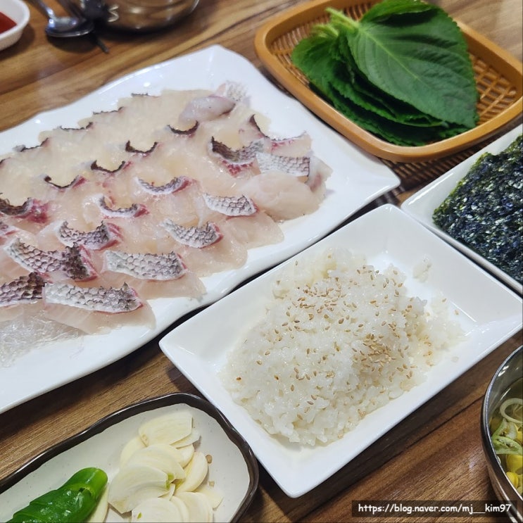  [흑석역/중대] 로컬도 잘 모르는 숨겨진 참돔 횟집 맛집 -  일번지해물식당(feat. 꿀팁)