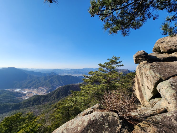 옥천 장령산 등산코스에서 봄을 만나보는 산행 옥천 장령산 등산코스에서 봄을 만나보는 산행