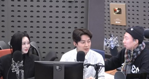 "<b>홍지윤</b>, 라디오쇼에서 밝힌... 작곡해줘” <b>친동생 홍주현</b> 향한... 