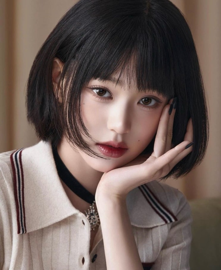 하파크리스틴 장원영 단발 풀뱅 러블리 매력이 2배 !