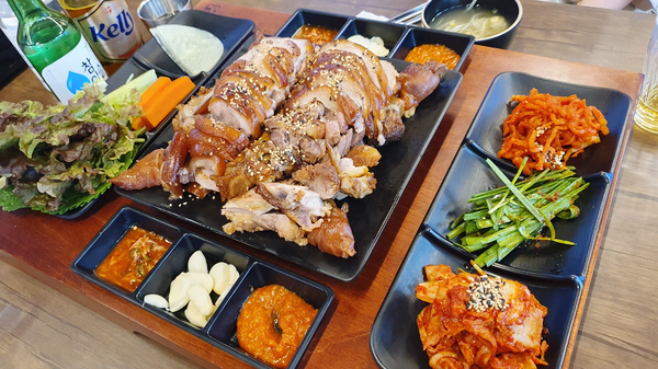 홍제역 맛집 귀한족발 솔직 후기(내돈내산) 홍제역 맛집 귀한족발 솔직 후기(내돈내산)