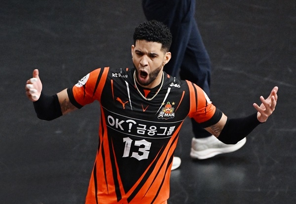 [2023-24 V리그 준플레이오프] OK금융그룹 vs <b>현대캐피탈</b>... 