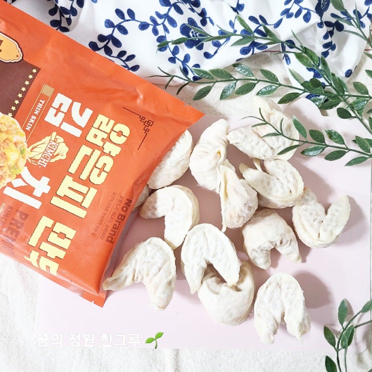  노브랜드 얇은피만두 김치만두 오븐에 굽기 찜기에 찌기 냉동만두 1개 칼로리 유통기한