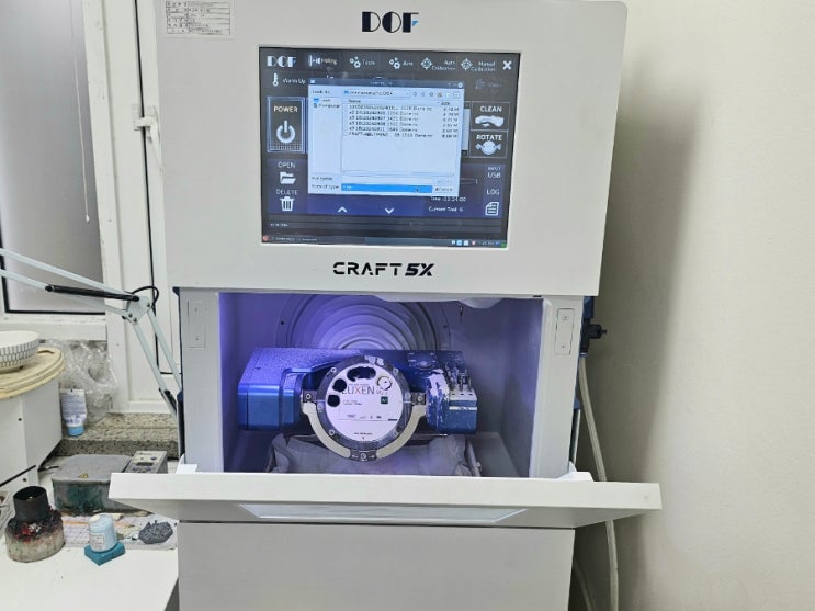  스캐너 Scanner/ 밀링기 Milling Machines/ 신터링퍼니스 Sintering Furnace/지르코니아 임플란트 제작과정