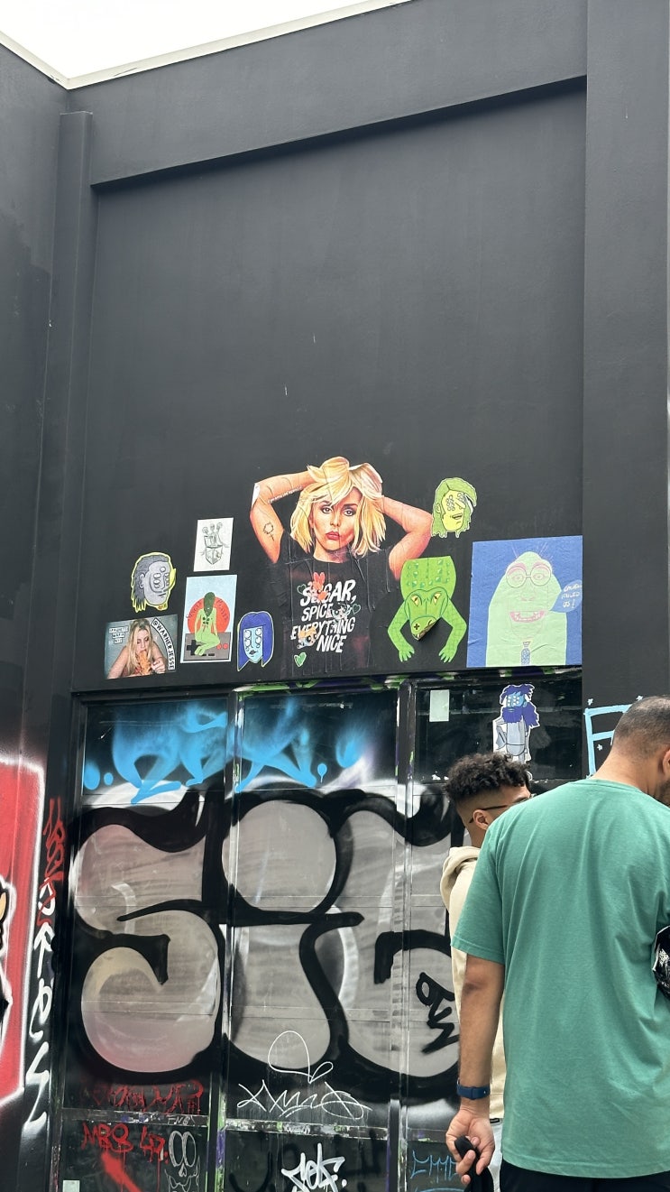  벽에 낙서