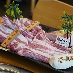 제주 흑돼지 맛집으로 풍미가득한 제주태백산 본점