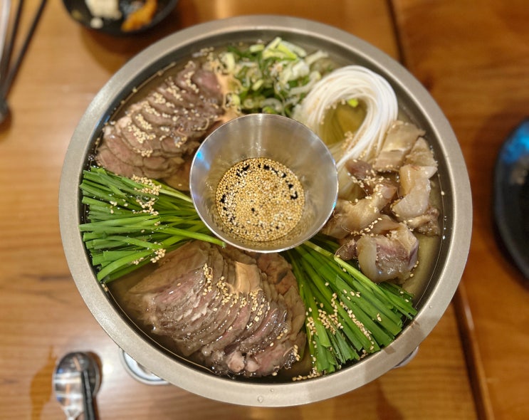  [울산 남구 삼산 술집] 구석 | 구석한판, 아롱사태 찜, 계란 반숙 한판, 매콤 스지 콩나물찜