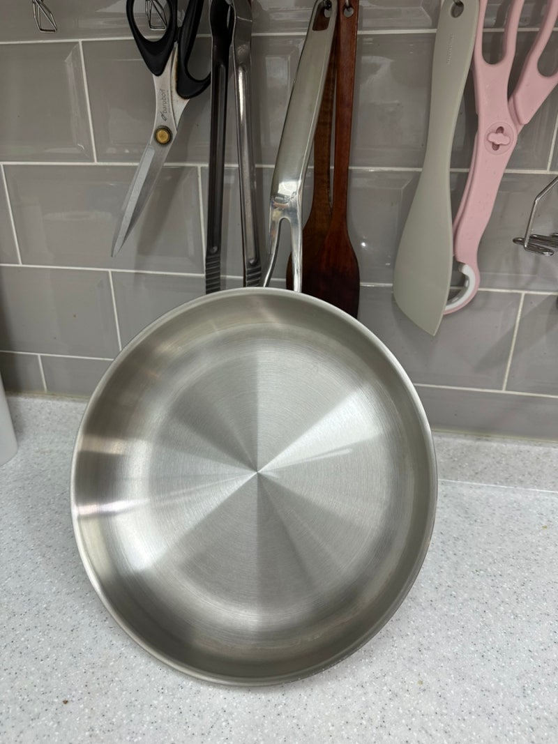 핀일로 스텐 후라이팬 26cm 연마제 제거방법