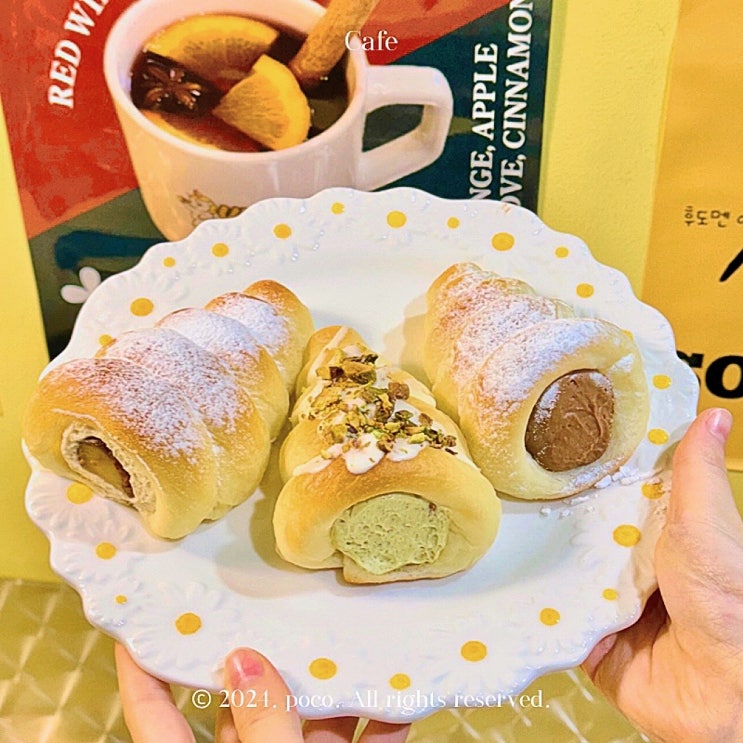  연남 디저트 맛집 소라빵이 맛있는 빵집 유니크혼
