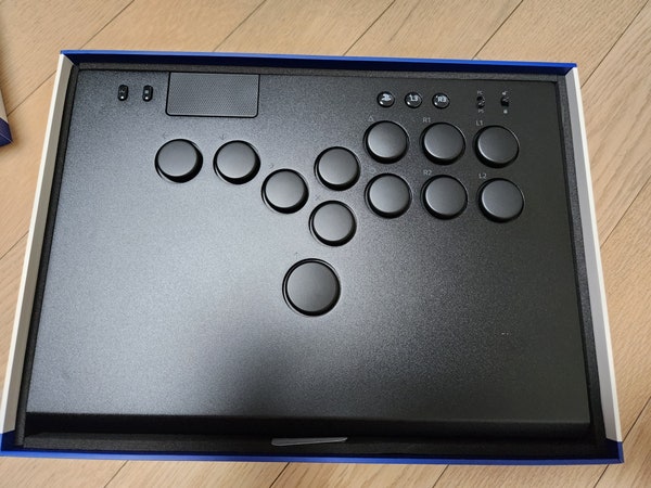  히트박스 컨트롤러 레이저 키츠네[Razer Kitsune] 사용 후기 (PS5, PC)