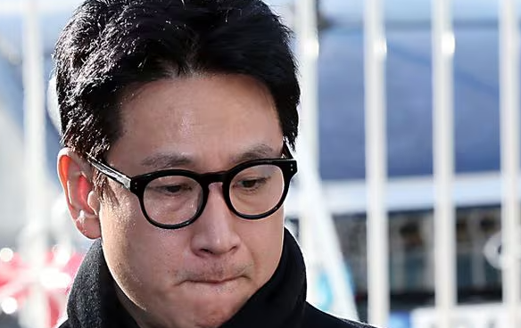 마약 투약 <b>의혹</b> 해소에도 숨진 배우 사건, <b>경찰</b> 내부 <b>정보 유출</b>... 