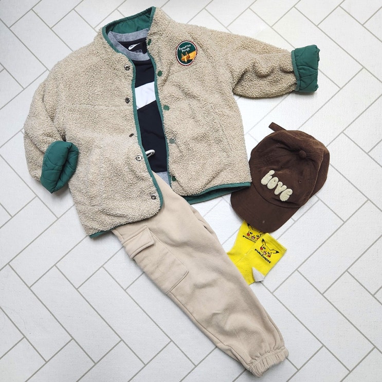  기온은 따뜻한데 바람은 찬 오늘의 어린이집 OOTD