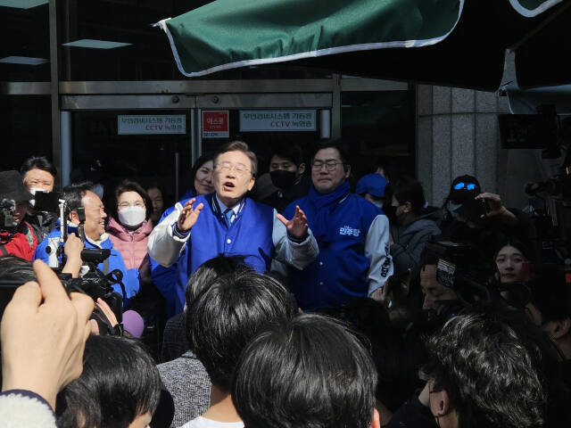 [경기일보] <b>이재명</b>, <b>인천</b> 찾아 ‘<b>표심</b>몰이’… 후보자 등록... 