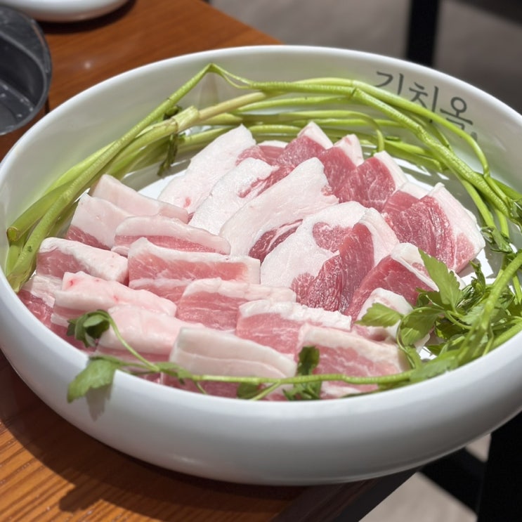  [삼송맛집, 김치옥] 김치 삼겹살이 맛있는 고양스타필드맛집 재방문 후기