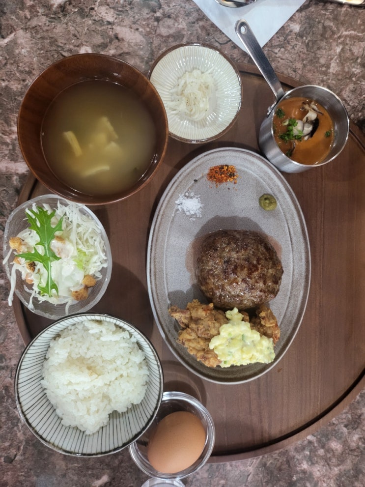  [댓길함박/성수] 육즙 터지는 함박스테이크 맛집! 바비정은 우릴 실망시키지 않지