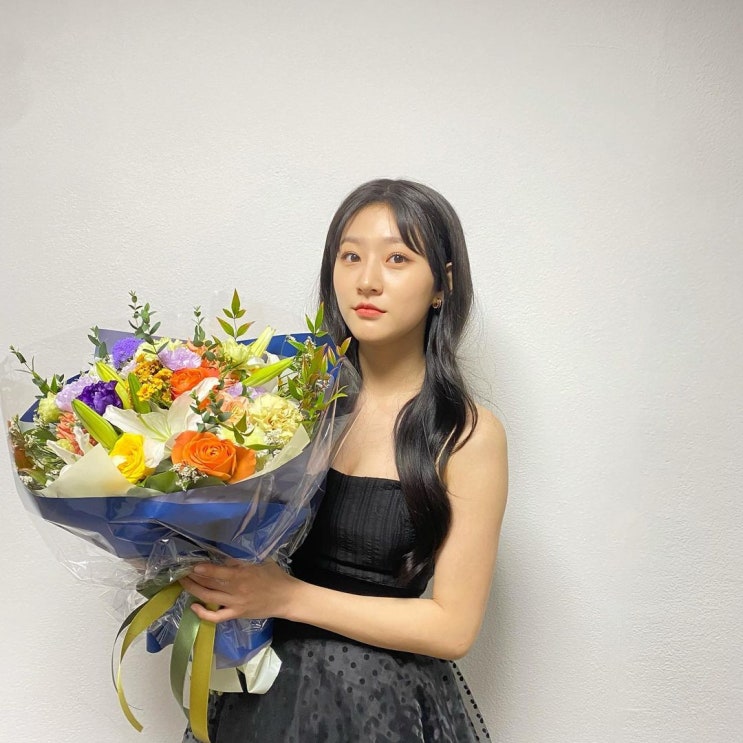 '음주 벌금형' 김새론, 자숙 중 전해진 '뜻밖의 근황'..."연기 개인 레슨 알바" '음주 벌금형' 김새론, 자숙 중 전해진 '뜻밖의 근황'..."연기 개인 레슨 알바"
