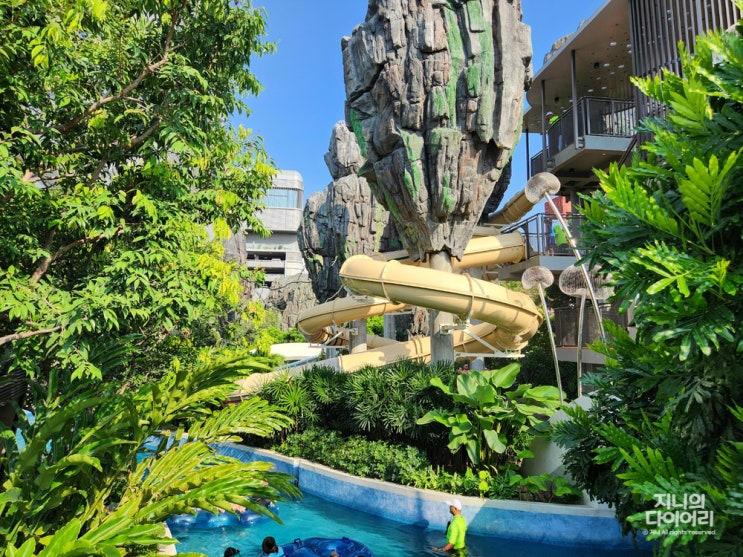  태국 파타야 :: 그란데 센터포인트 스페이스 호텔 #2 수영장 ( Grande Centre Point Space Pattaya )