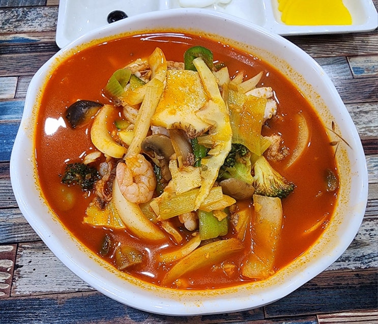  상일동 정가짬뽕 - 강동구 최고의 짬뽕맛집? 깔끔하고 개운한 '삼선차돌짬뽕'