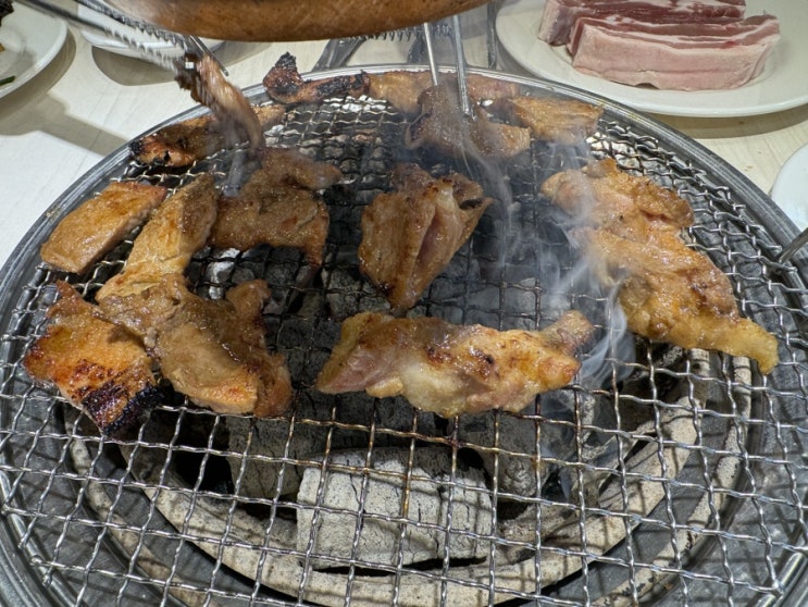  돼지갈비 맛집 뷔페 '명륜진사갈비'