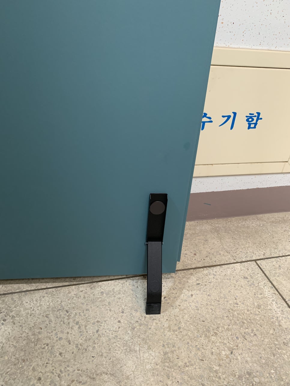 아파트 현관문 시트지 시공_현관문 리폼