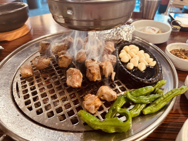  화정 고기집 동래정 일산화정점 | 제주식 멸젓과 숯불 돼지구이