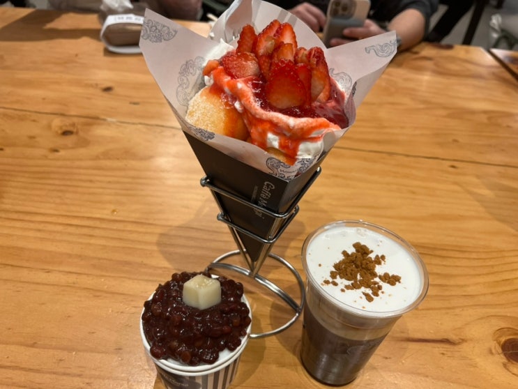  카페 몬지 파르페 빙수