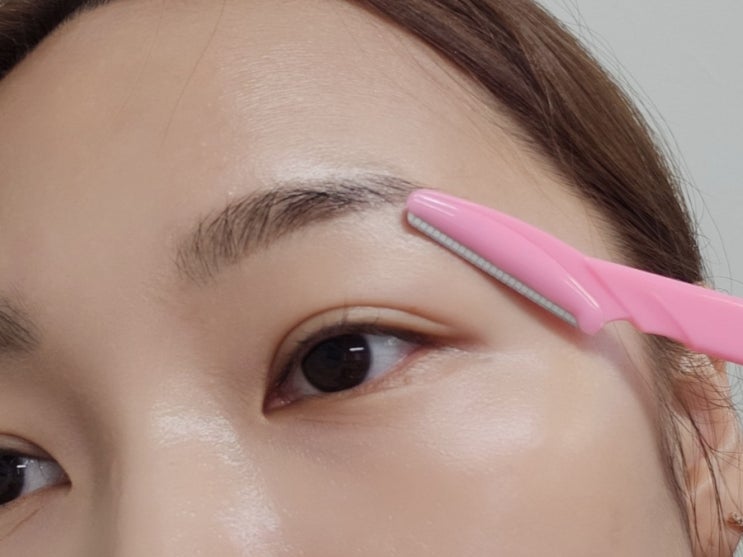  남자 눈썹 정리하는법 숱가위 전동눈썹칼로 갈매기, 아치형 눈썹 정리하기