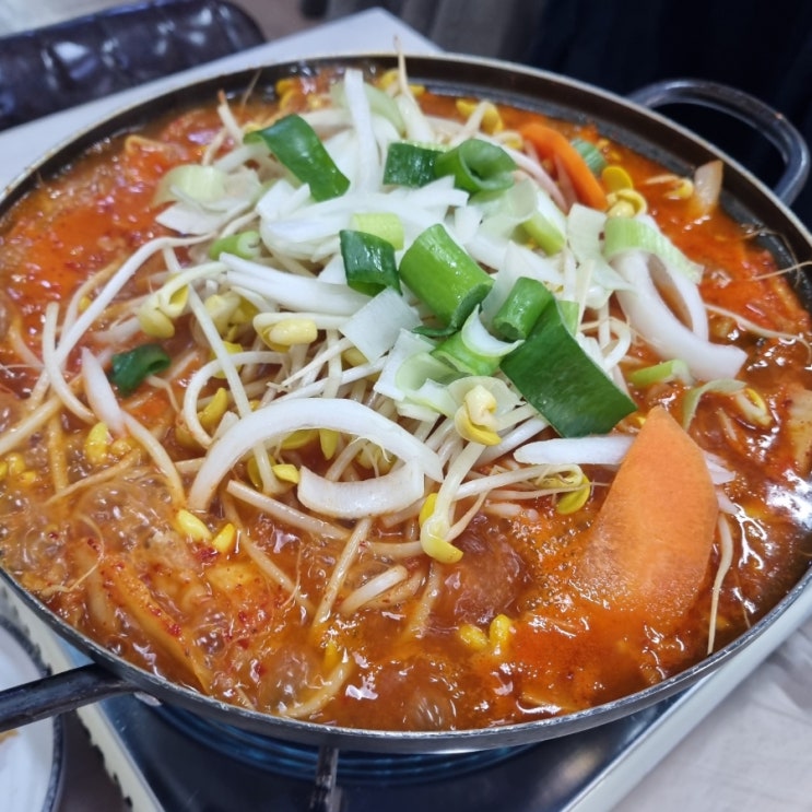  전주 한옥마을 현지인 맛집 용이네 김치갈비전골