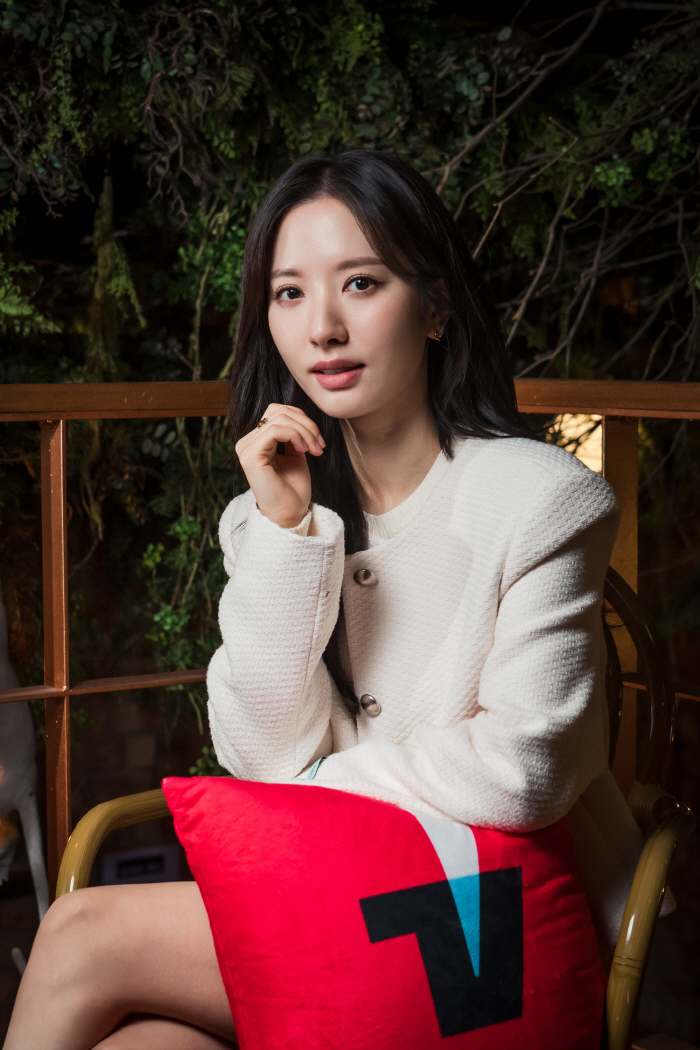 우주소녀 멤버 김지연, '피라미드 게임'으로 성장..."경상도 출신, 욕설 착하게 들리던데요?" 우주소녀 멤버 김지연, '피라미드 게임'으로 성장..."경상도 출신, 욕설 착하게 들리던데요?"
