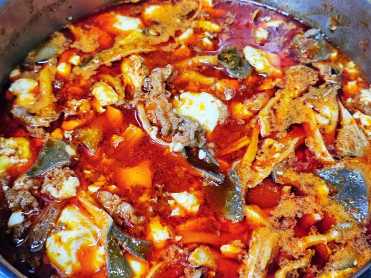 우삼겹 순두부찌개 레시피 양념 만들어 대충 끓여도 맛있네