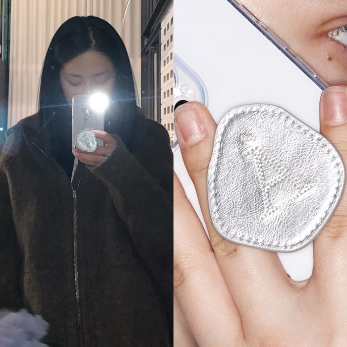  고현정이 인스타그램 첫 셀카 속 그립톡은? 아비에무아 레더톡