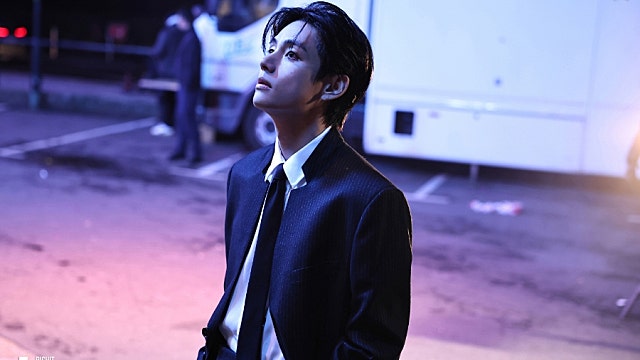 News image: FRI(END)S - 2 weeks in the Top 5 of the UK BIG TOP 40