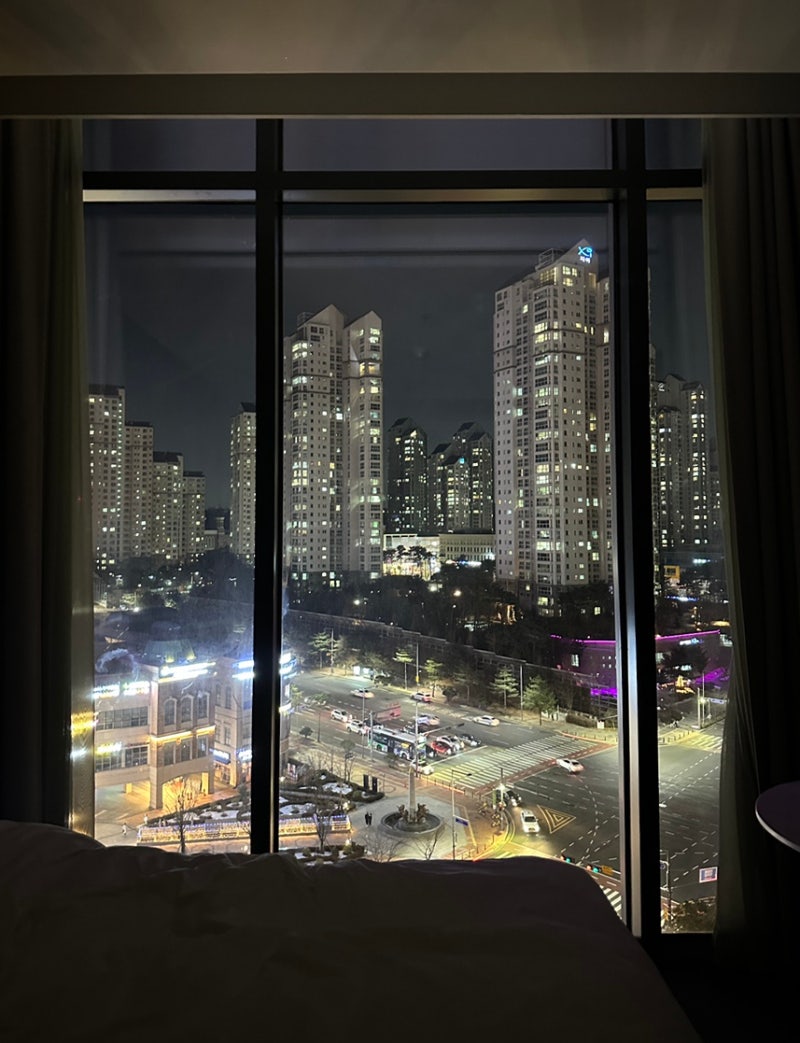 수원 광교 코트야드 메리어트 호텔 도심전망 시티뷰 컴포터블 더블룸 가족 호캉스 후기 / 수원 여행 숙소 추천 : 네이버 블로그