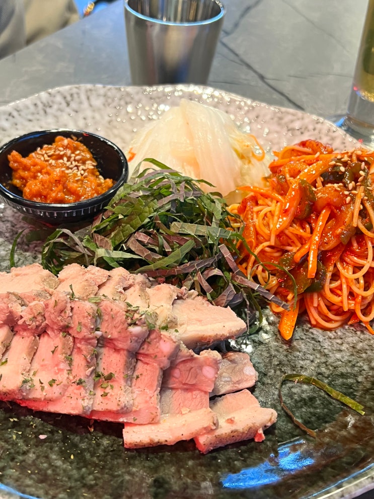  [신사맛집] 식호락 신사본점 - 외국인들이 많이 찾는 퓨전 한식