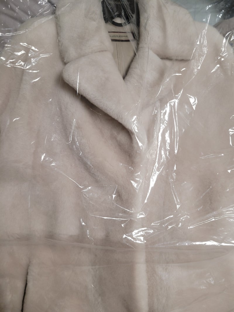옷 구매 기록 - 모조에스핀 무스탕, 캐시미어코트, 폭스퍼코트, 미샤 트렌치 ,지고트 트위드 ....