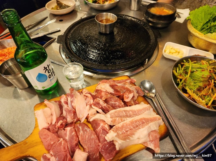  [흑석역/중대] 기름칠 솥뚜껑 흑리단길 특수부위 돼지고기 맛집 - 고깃집