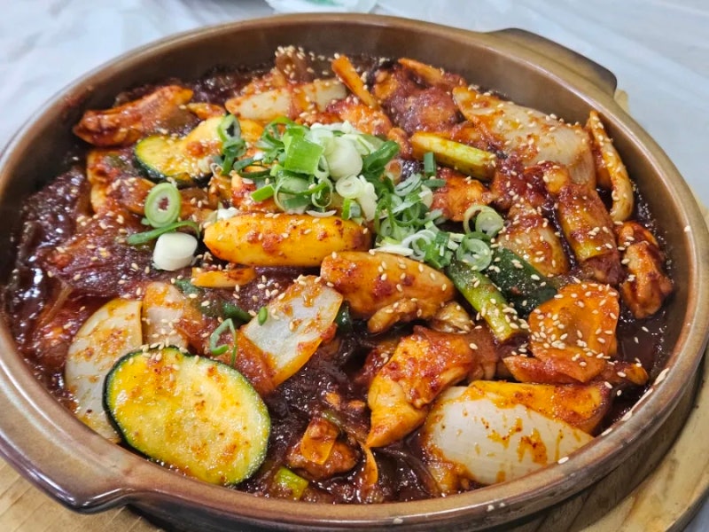 경남사천맛집 사천 핫플 선진리성 벚꽃 구경 후, 드라이브 가기 좋은 곳 해송돌판닭찜 사천점 : 네이버 블로그