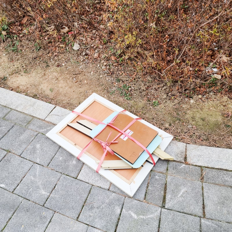 사진 액자 버리기 나무 아크릴 대형 액자 버리는법 생활폐기물 스티커 쓰레기 봉투