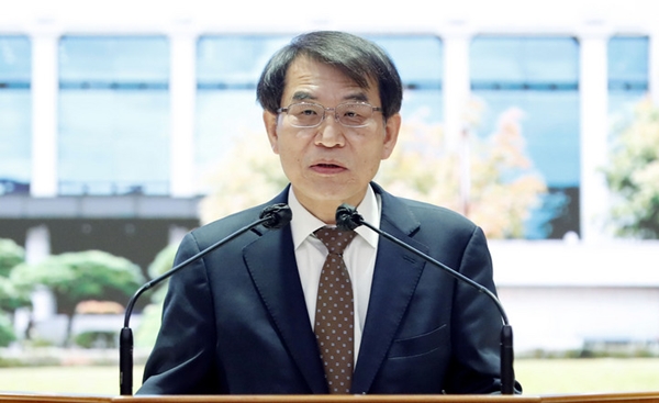선관위원장 “상대방 비방·공격 아닌 정책·공약으로 경쟁해... 