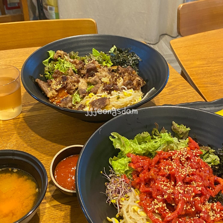  송도 화평식당 혼밥 맛집 육회비빔밥 우삼겹비빔밥