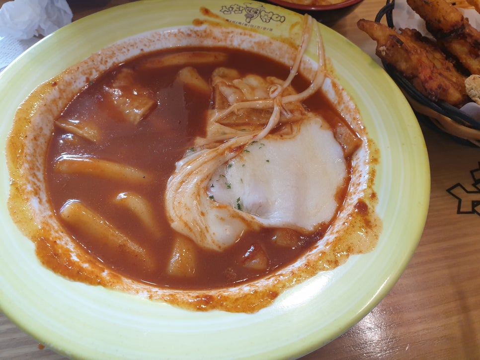 Sinchamtteokboki Hwawonmyeonggokjeom photo 4