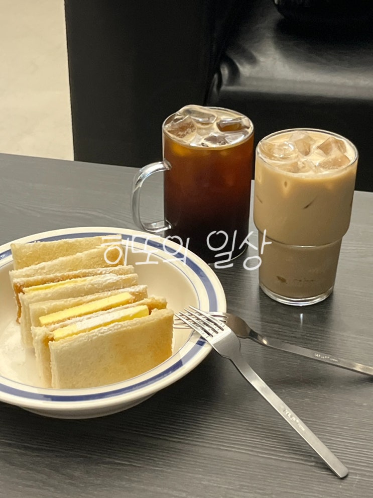  도톰한 카야버터 토스트가 있는 분위기 맛집 '용산동 카페 쉐어링'