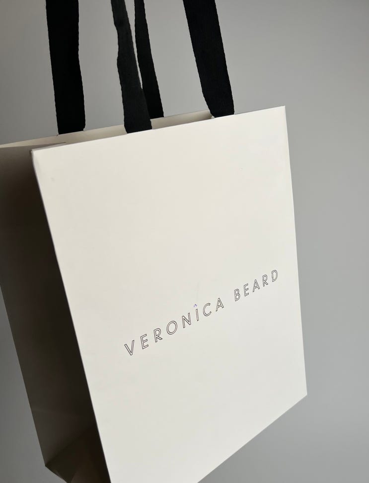  베로니카비어드 쇼핑백, VERONICA BEARD, 지속가능한 소비, 쇼핑백, 제작, 친환경, 브랜드 패키지, FSC