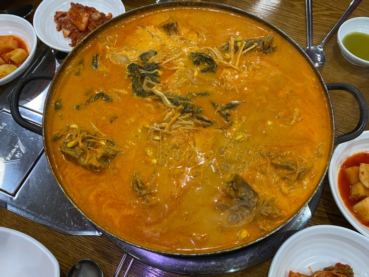 홍대입구 망원 영동감자탕 <b>임영웅</b>이 인정한 웨이팅 맛집