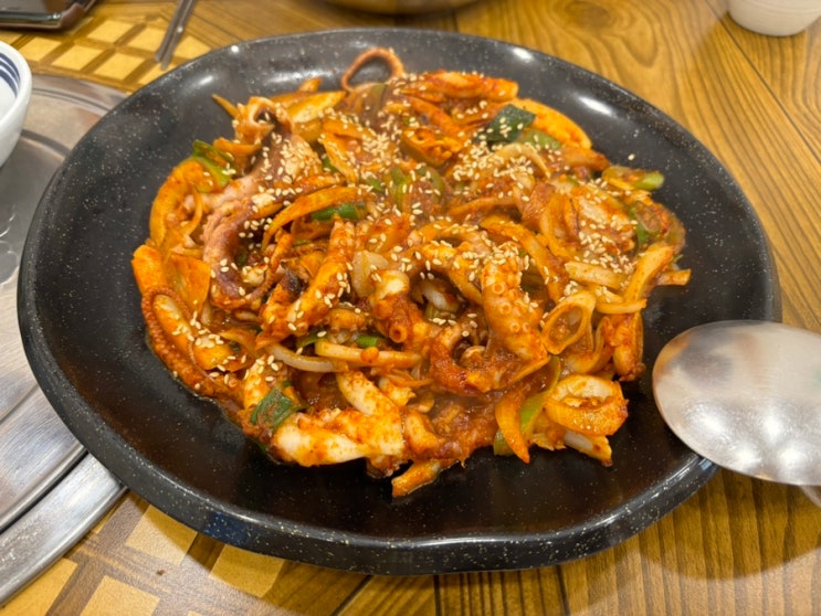  낙지볶음의 매콤한 맛을 만끽한 세종삼복낙지 리뷰