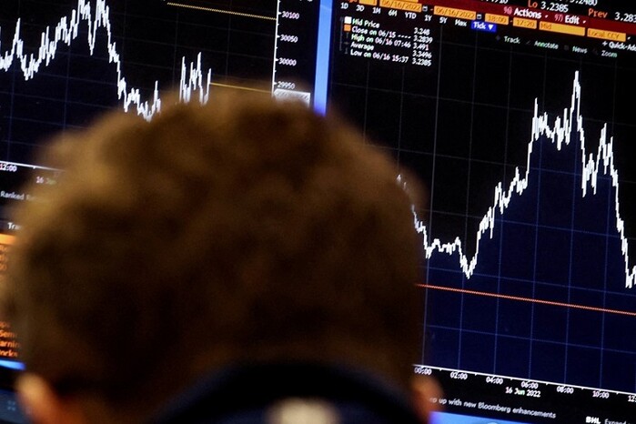 미국 뉴욕증시, 장초반 상승세 못 지키고 나스닥 0.4% S&P 0.3% 다우 0.1% 반도체 0.8% 하락