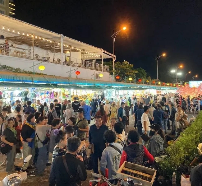  [나트랑] 혼돈의 나트랑 야시장 Night Market Chợ Đêm 흥정 방법. 솔직 방문 후기