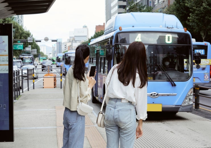 서울<b>시내버스노조 파업</b>에.. "공공성 해하는 행위는 정당화될 수... 